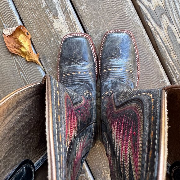 Ariat Vaquera Black & Red Leather Western Boot #10019934 in Women's 7.5B - Picture 10 of 11